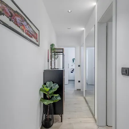 Appartamento Modern Two-bedroom Iva Stobrec Spalato