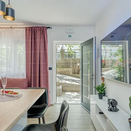 Apartamento Modern Two-bedroom Iva Stobrec *