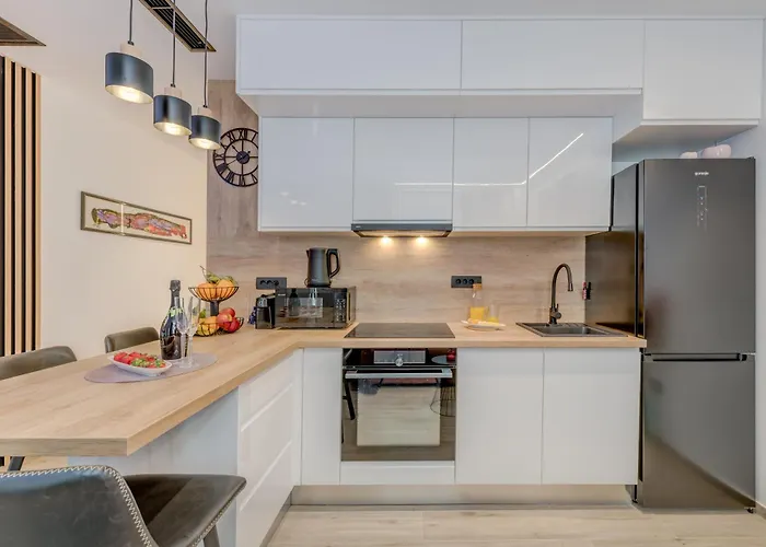 Modern Two-bedroom Iva Stobrec Апартаменты *