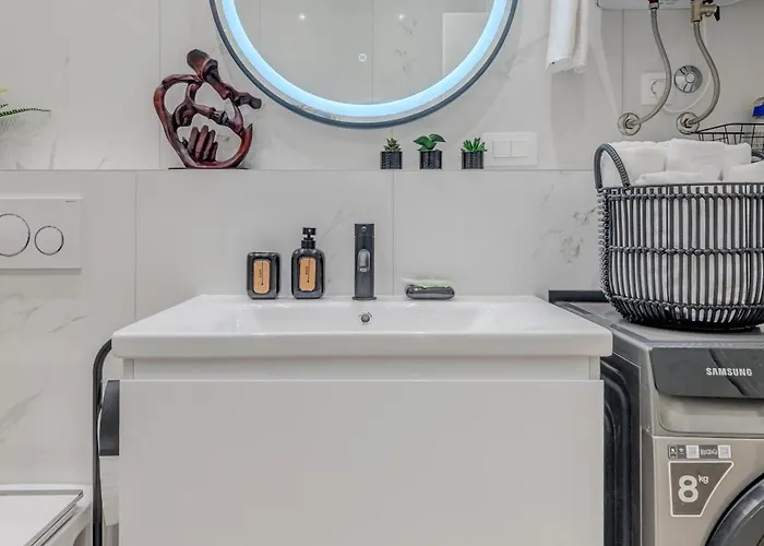 Modern Two-bedroom Iva Stobrec *