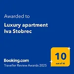 Modern Two-bedroom Iva Stobrec Apartment *
