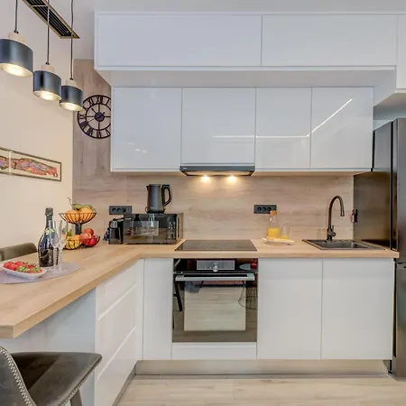 Modern Two-bedroom Iva Stobrec Lägenhet *